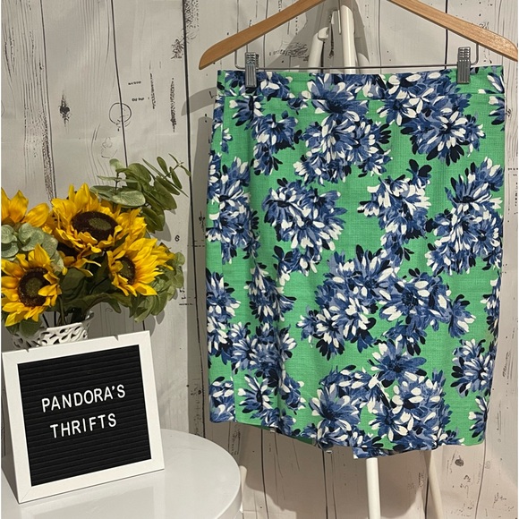 J. Crew Pencil Skirt Size 6 Green Blue Flowers Preowned - Picture 1 of 7